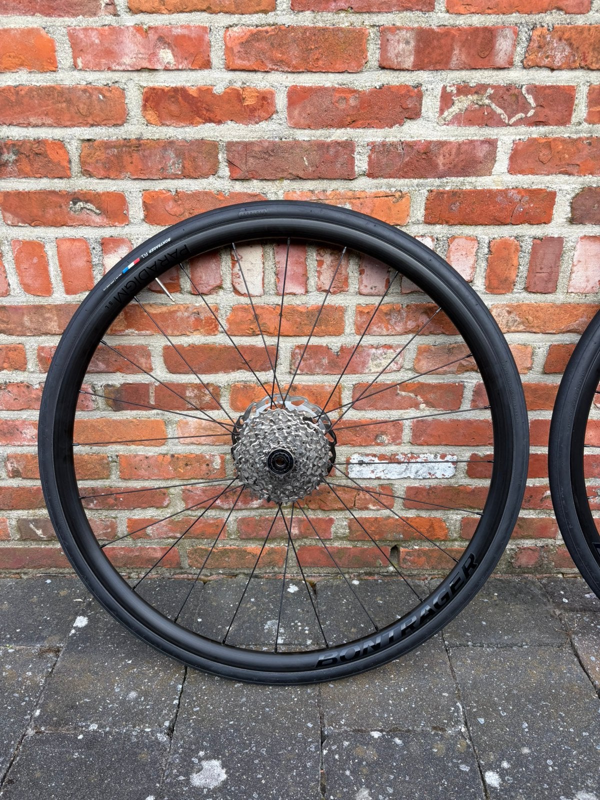 Bontrager paradigm bijna nieuw (schijven, banden, casette), Fietsen en Brommers, Ophalen, Zo goed als nieuw, Carbon