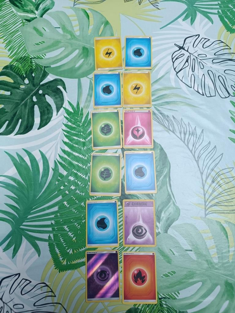 Pokémon kaarten energie kaarten, Ophalen, Zo goed als nieuw, Meerdere kaarten, Foil