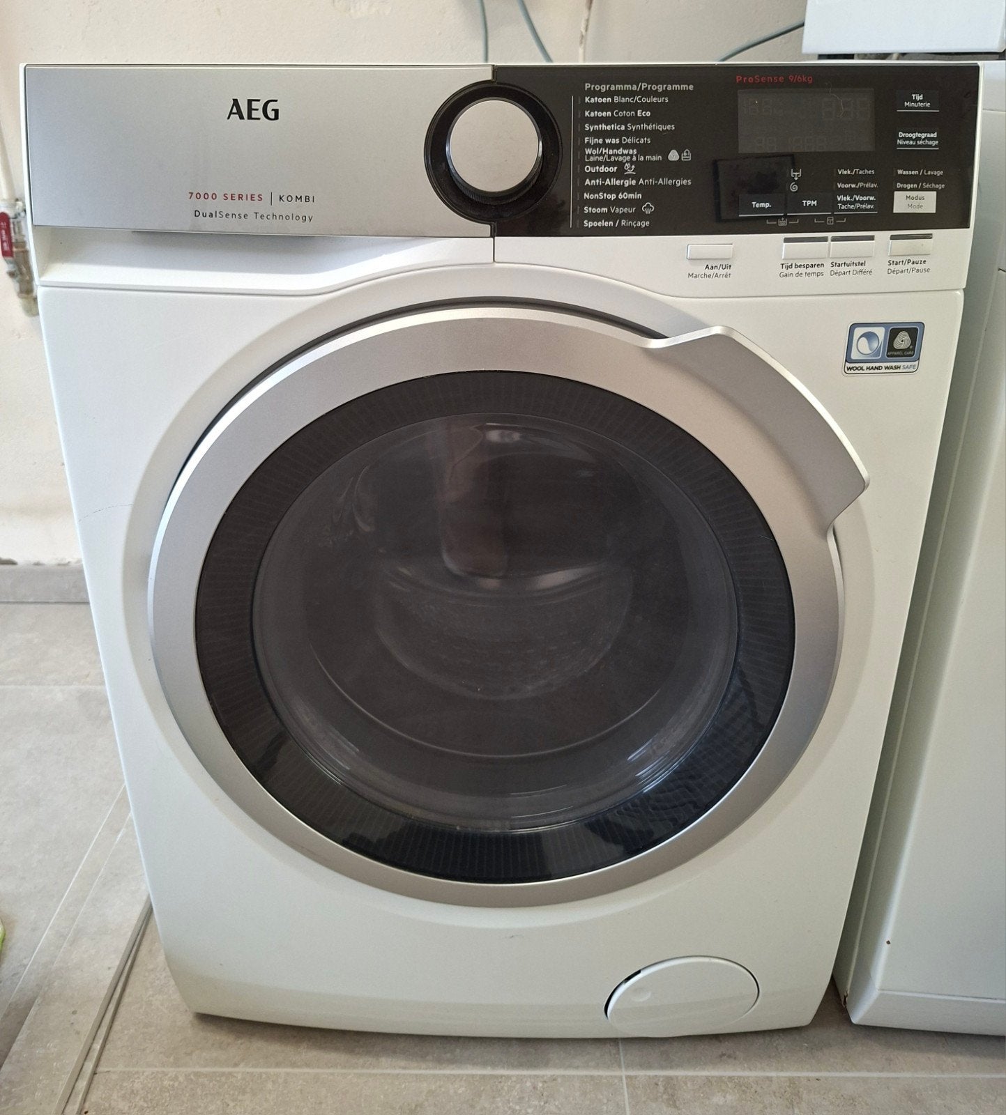 AEG Wasmachine Kombi 7000 series, 8 tot 10 kg, Ophalen, Zo goed als nieuw, Voorlader
