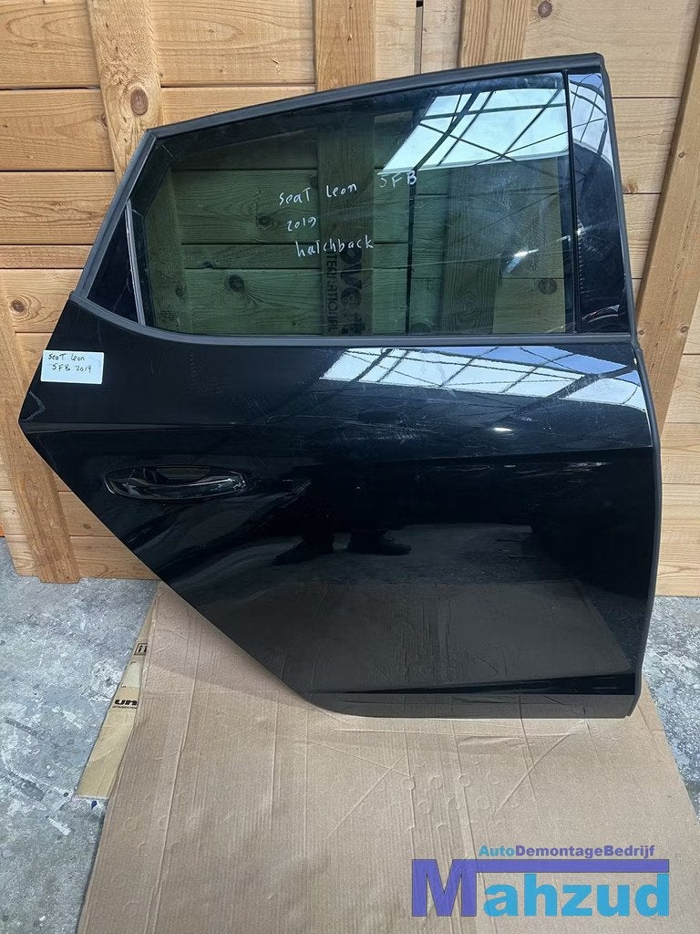 SEAT LEON 5FB Zwart rechts achter deur portier 2012-2020, Autos : Pièces & Accessoires, Carrosserie & Tôlerie, Porte, Seat, Arrière