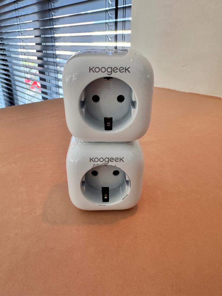 2 Koogeek HomeKit slimme stekkers – Apple Home / Siri, Enlèvement ou Envoi, Comme neuf, Prise de courant