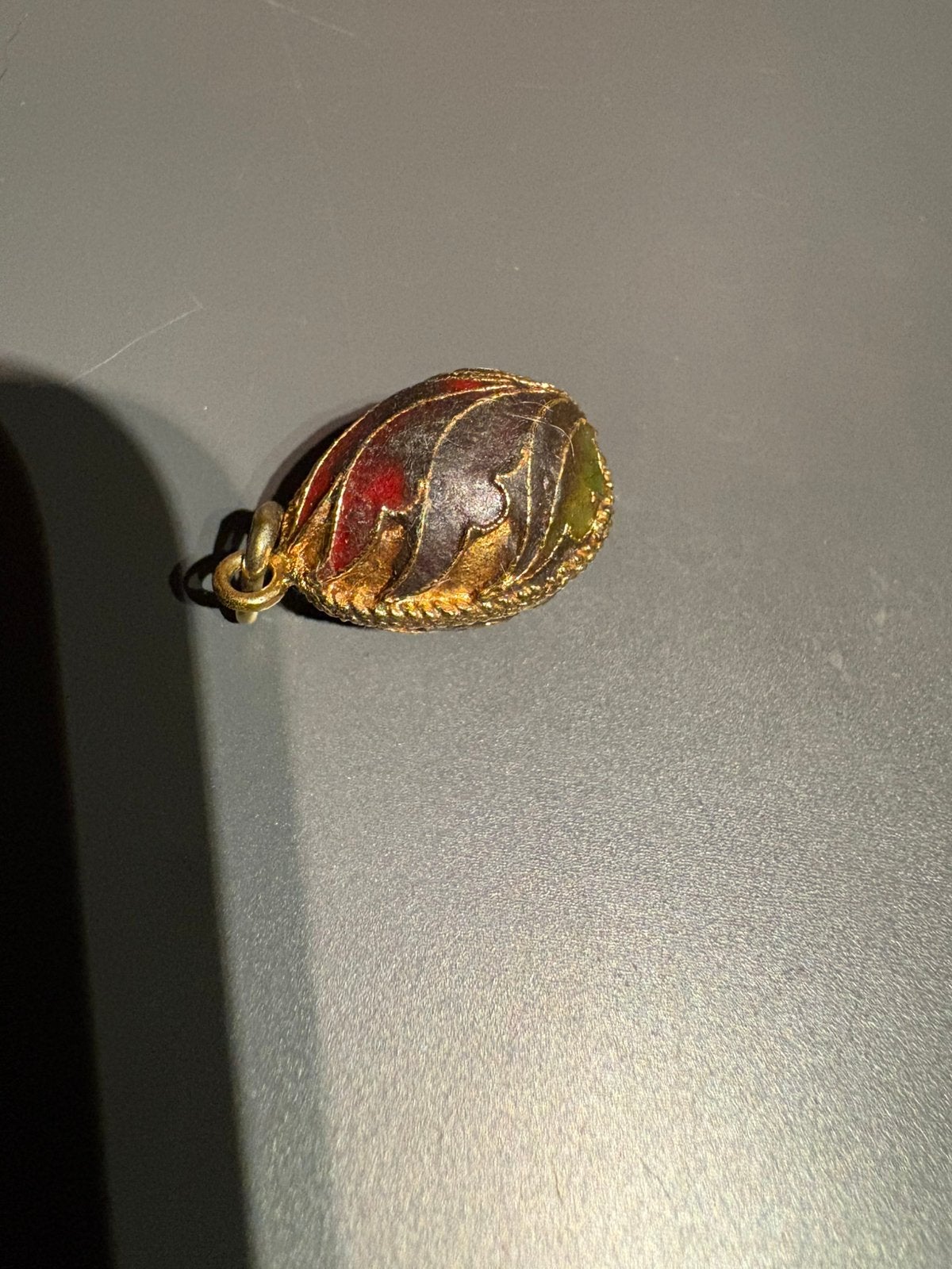 (H.1.1) Cloisonné emaille ei hanger met keurtekens 4,27 gram, Verzenden, Zo goed als nieuw, Rood
