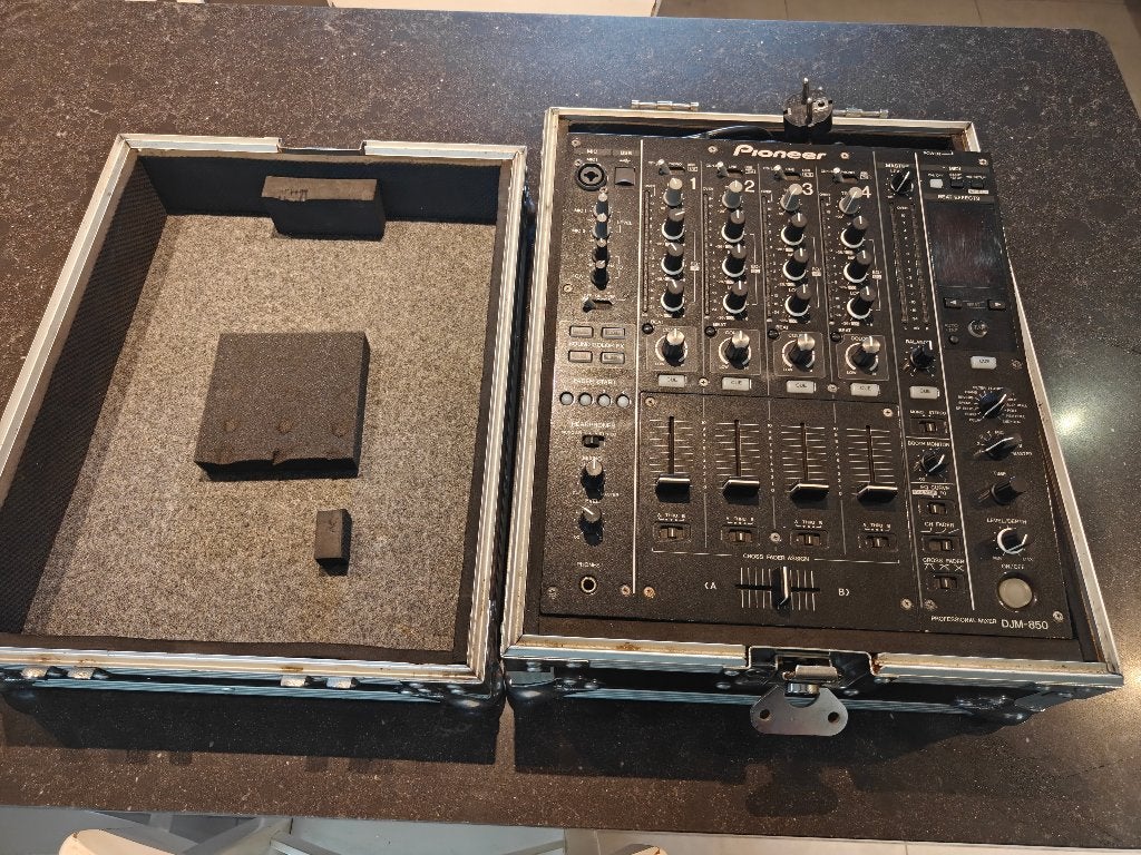 Pioneer DJM-850-K + flightcase, Muziek en Instrumenten, Ophalen, Gebruikt, Dj-set, Pioneer