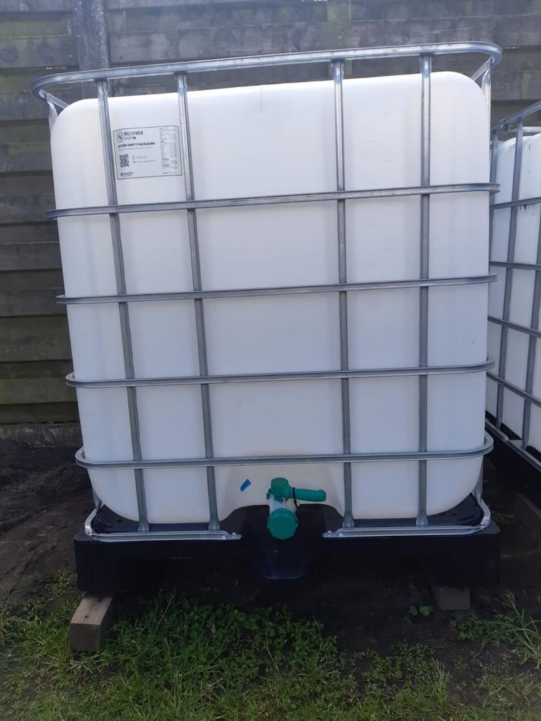 Watervat 1000L met kunststof pallet uit voeding, Ophalen, Kunststof