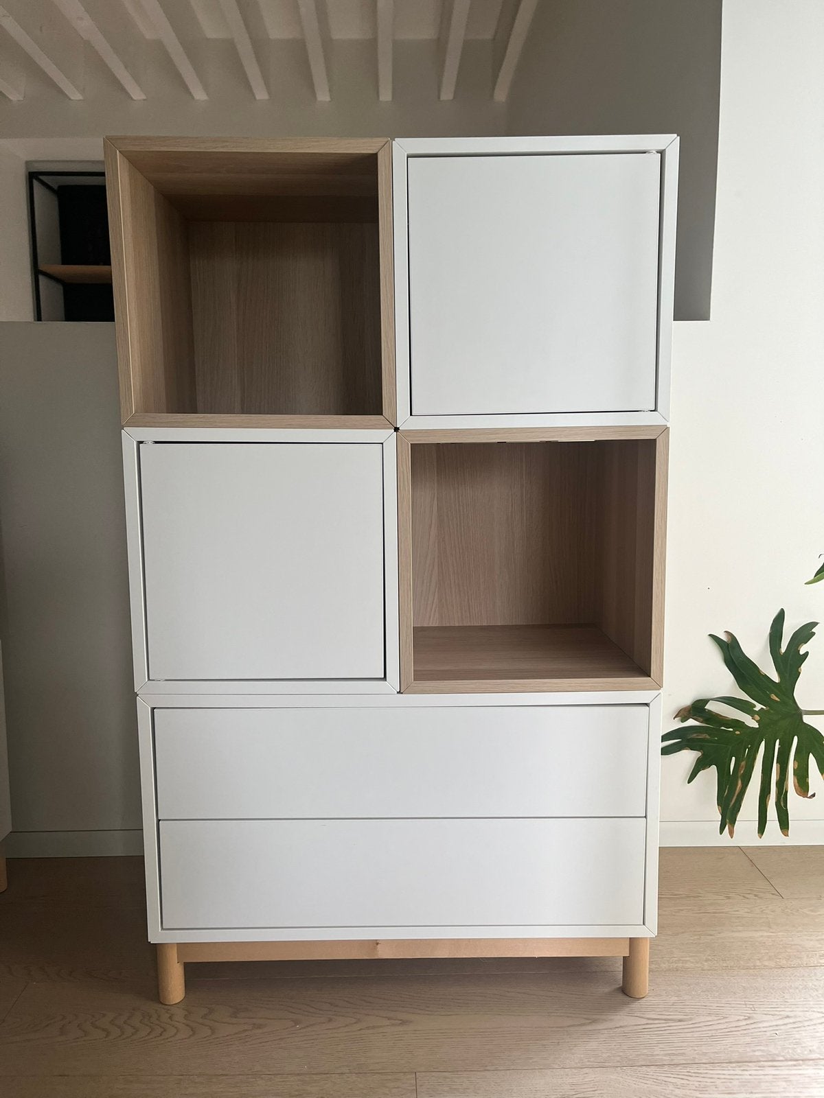 Kubuskast Eket Ikea - wit en hout, 25 à 50 cm, Moins de 150 cm, Comme neuf, Enlèvement