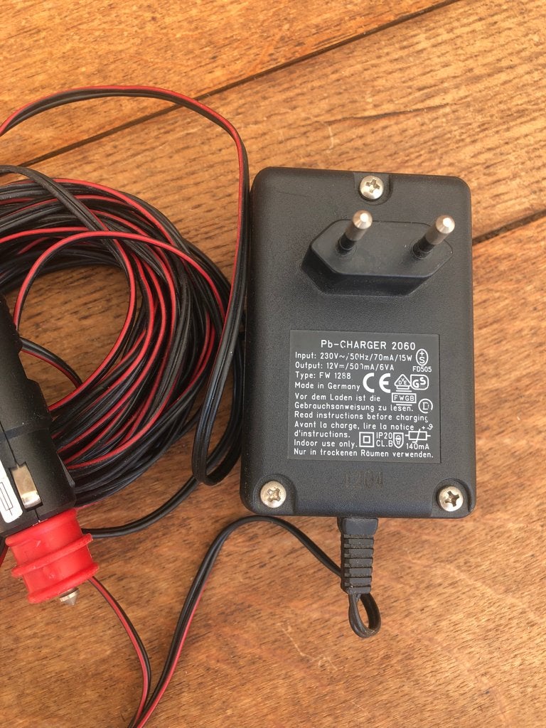 Chargeur Porsche Cayenne, Autos, Cayenne, Achat, Autres carburants, Particulier