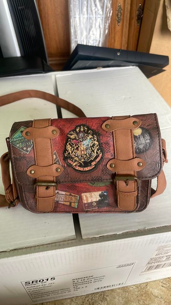 Handtas harry potter, Handtassen en Accessoires, Ophalen, Gebruikt, Minder dan 30 cm, Bruin