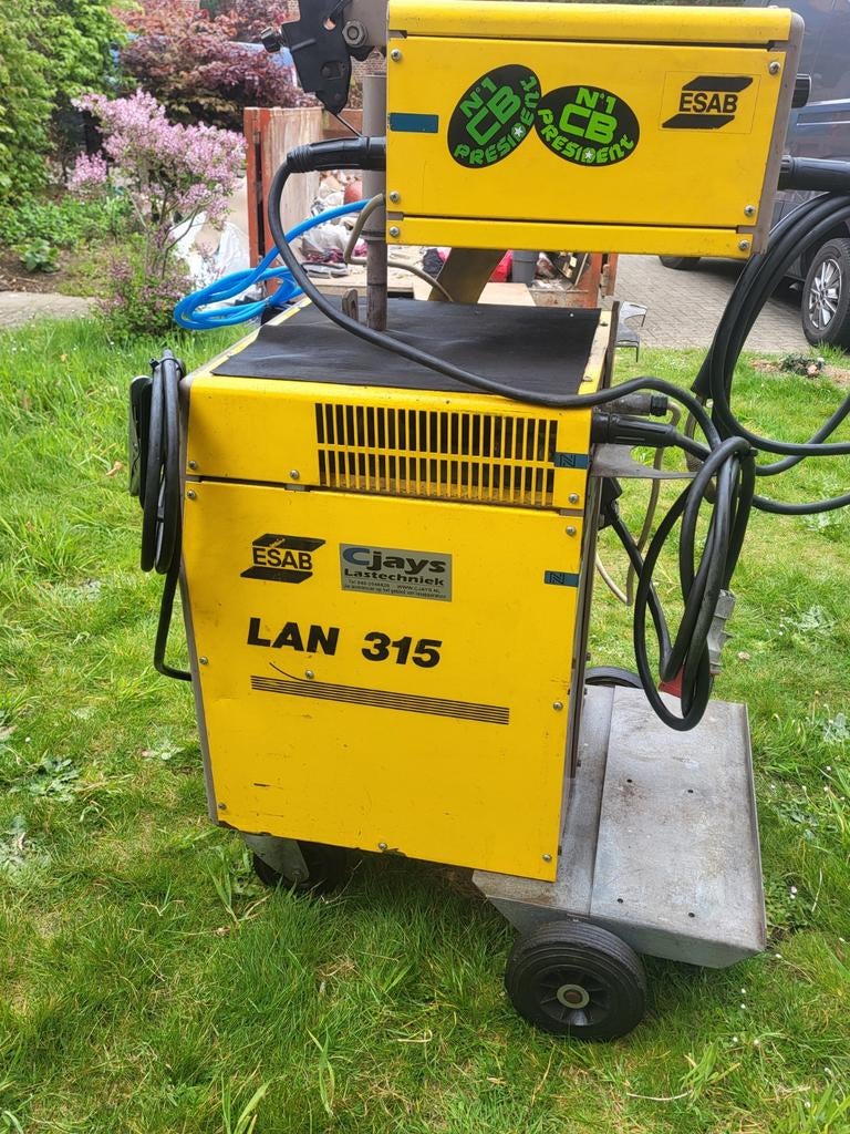 Appareil à soudure semi-automatique. Professionnel, Enlèvement