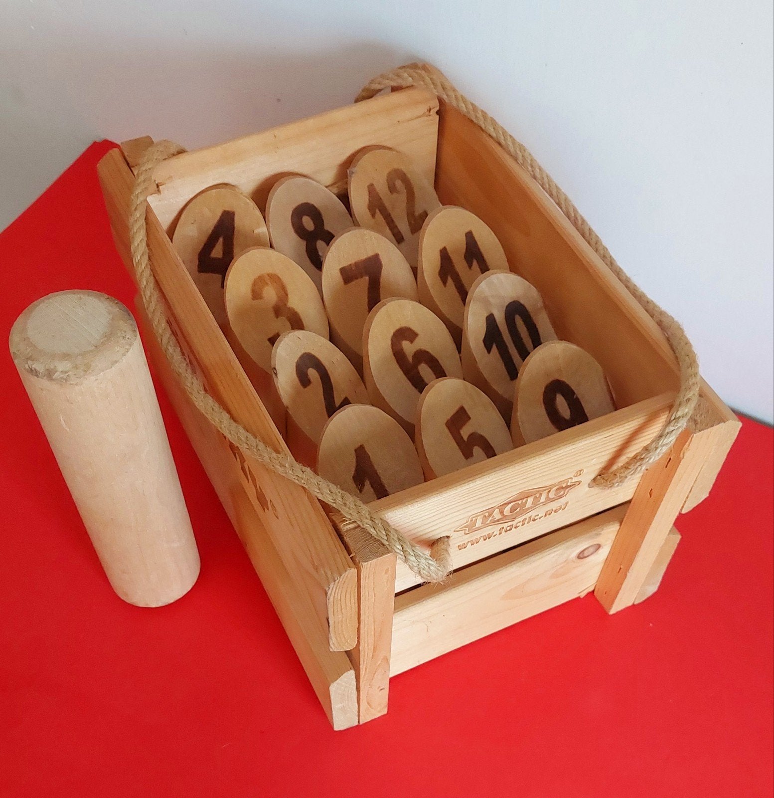 Jeu de quilles Molkky .... en bois, Enlèvement ou Envoi, Utilisé, Jouet à Rouler ou à Bascule