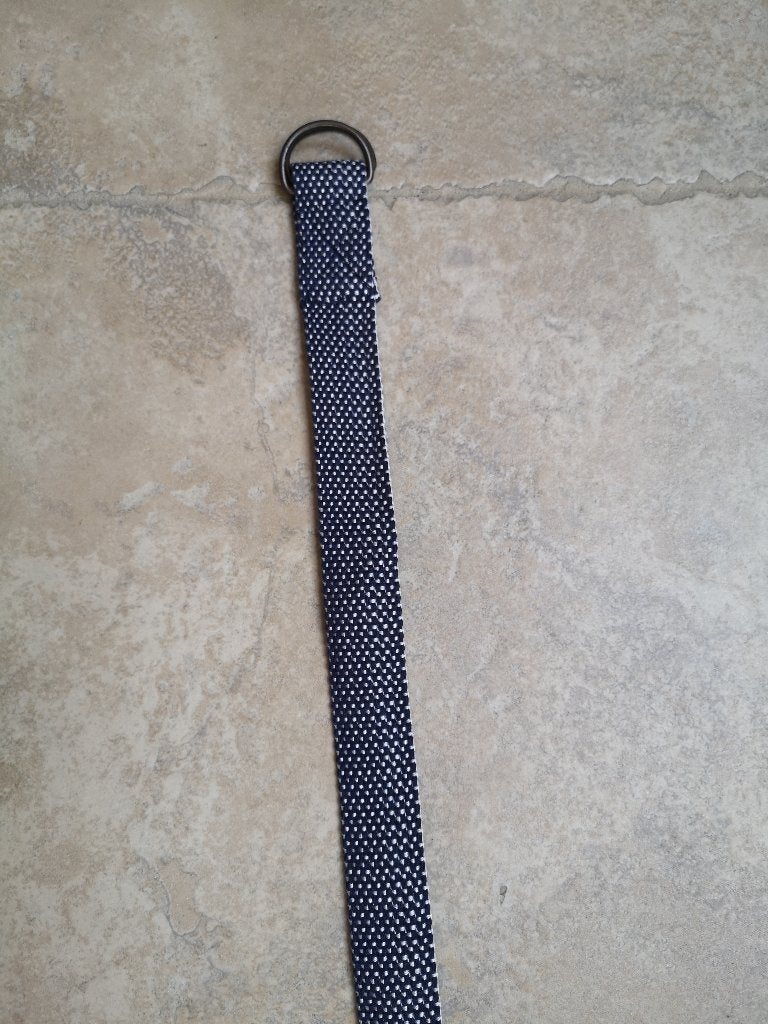 1 euro koopjes ! Stoere blauwe riem mt 134, Kinderen en Baby's, Kinderkleding | Maat 134, Broek, JBC, Ophalen of Verzenden, Zo goed als nieuw