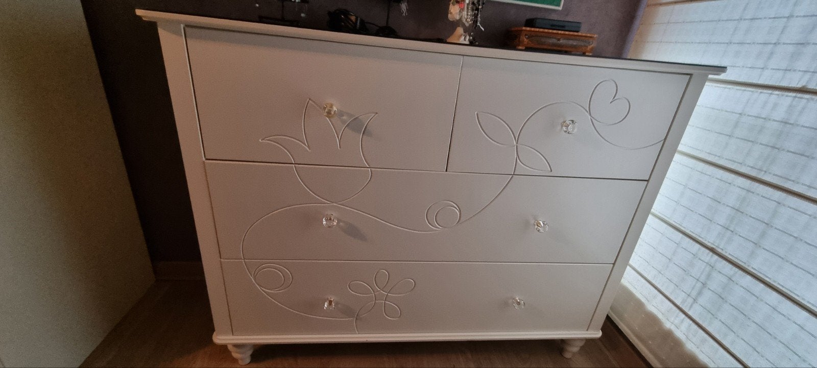 Commode pour vêtements, linge, draps 4 tiroirs + vitrage, Enlèvement