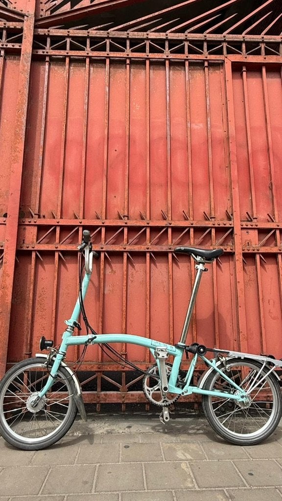 Brompton M6R bleu turquoise 6 vitesses selle télescopique, Vélos & Vélomoteurs, Vitesses, Frein sur jante, Brompton, Enlèvement