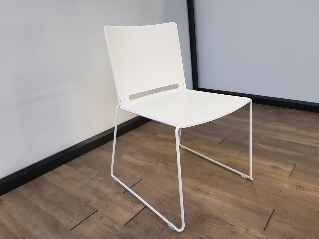 Trendy multifunctionele stoel ‘Pep’ wit, Huis en Inrichting, Stoelen, Ophalen, Wit, Kunststof