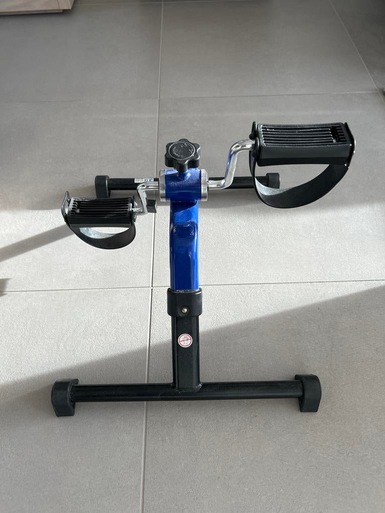 Mini hometrainer / pedaaltrainer, Ophalen, Zo goed als nieuw, Armen, Hometrainer