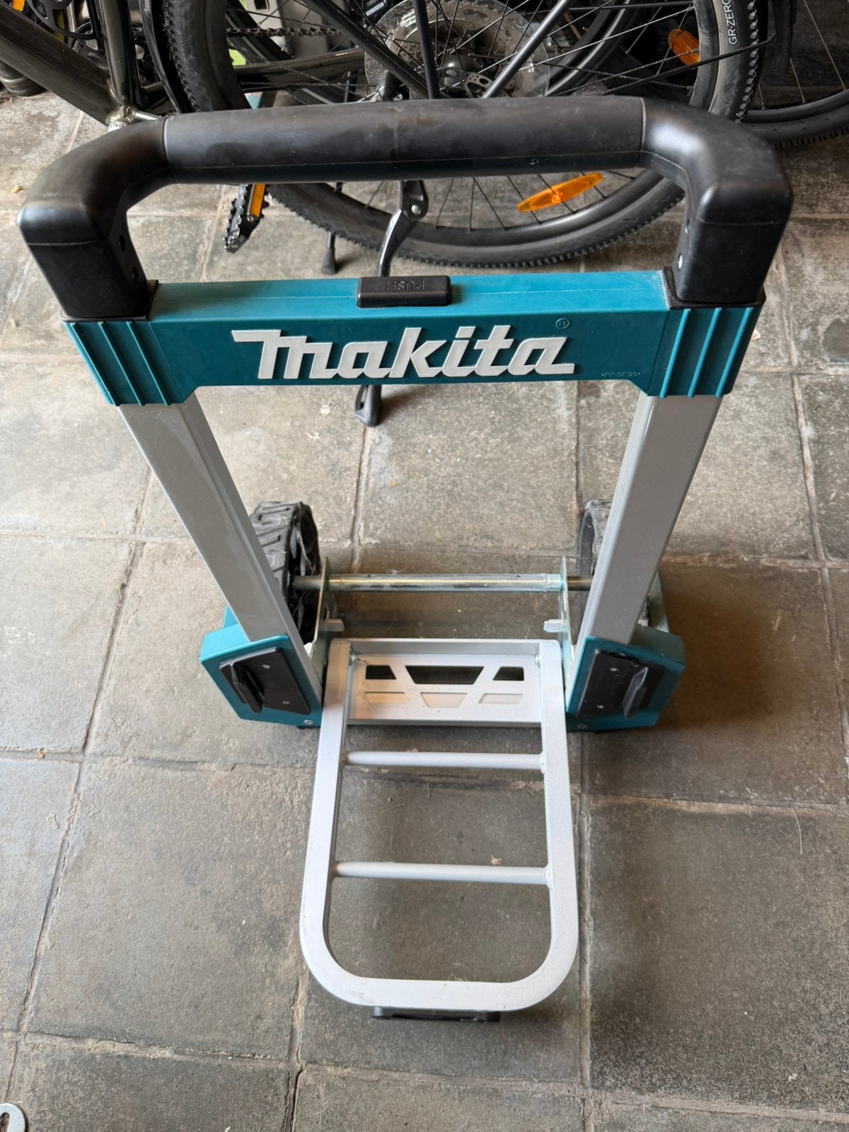 Makita trolley TR00000001, Doe-het-zelf en Bouw, Transportwagens, Ophalen, Nieuw