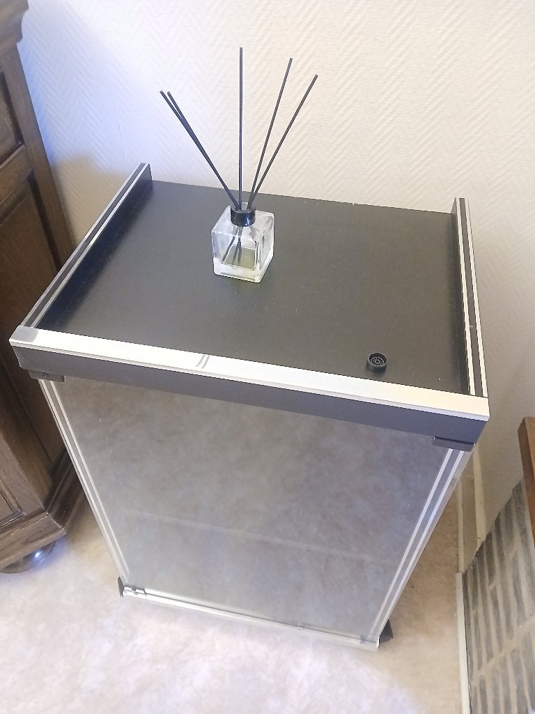 Meuble de rangement noir/chromé/porte vitrée, Maison & Meubles, Enlèvement, Utilisé, Vintage noir/ chromé