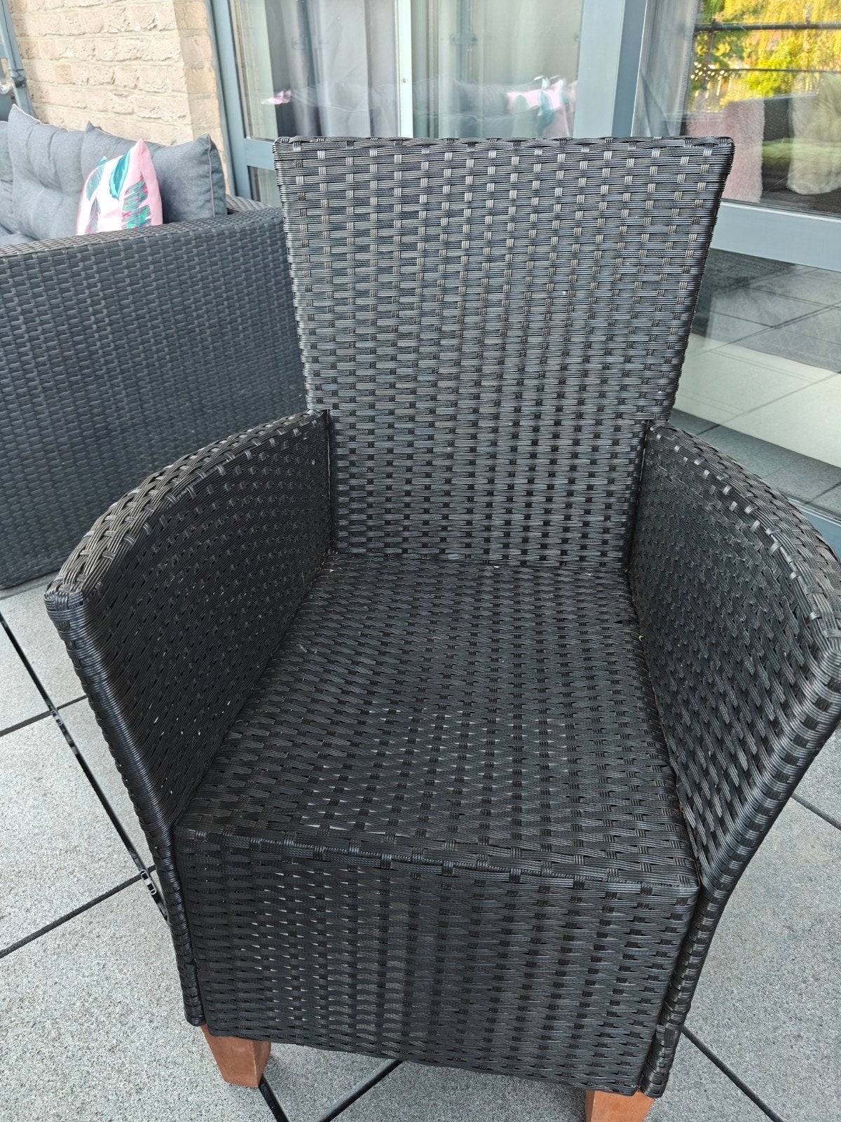 Tuinstoelen, Enlèvement