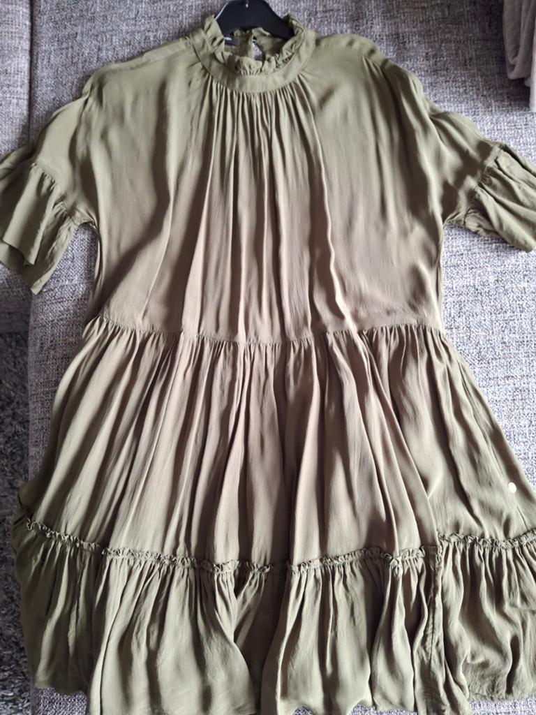 Kleedje Scotch & Soda, Ophalen