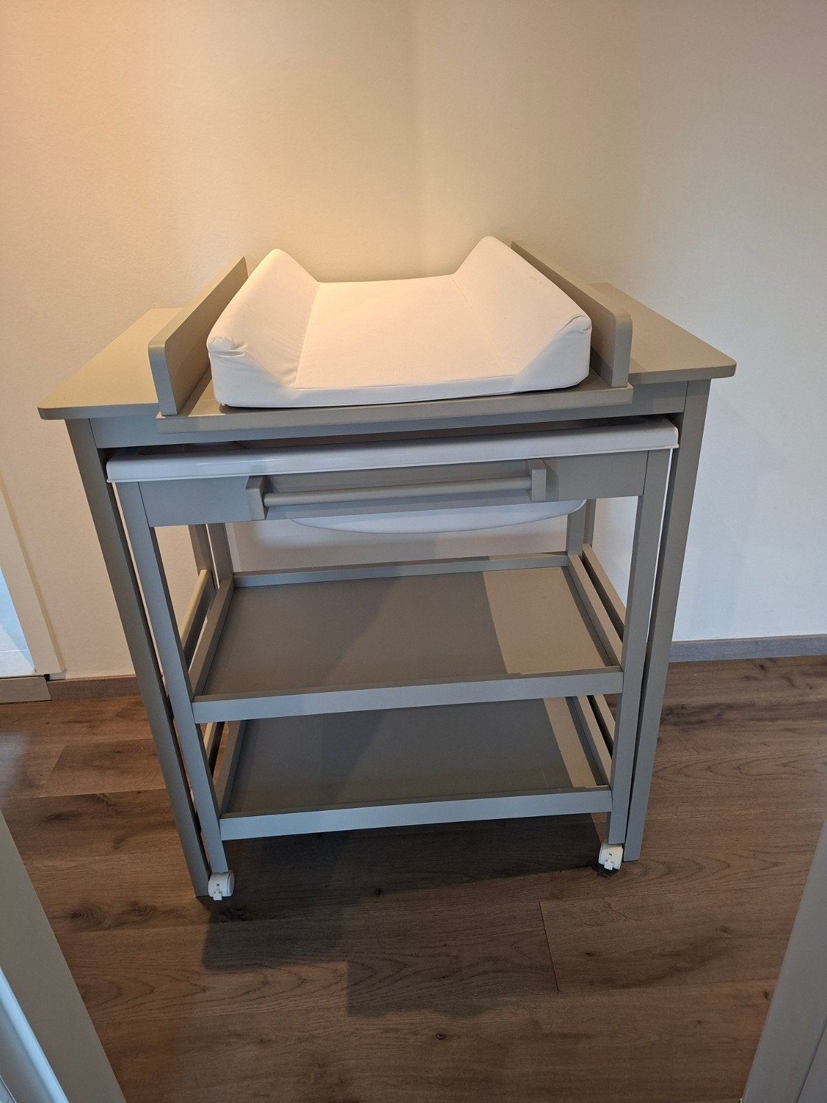Luiertafel met badje, Ophalen