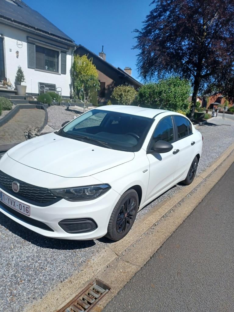 Fiat tipo sedan, Auto's, Euro 5, Bluetooth, Handgeschakeld, 5 deurs