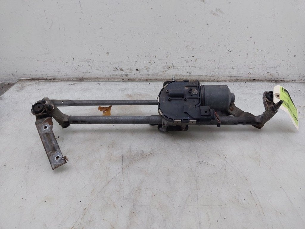 MOTEUR + TRINGLERIE ESSUIE GLACE AVANT Golf V (1K1), Robert Bosch AG, Volkswagen, Utilisé, Robert-Bosch-Allee 1
74232  Abstatt, DE