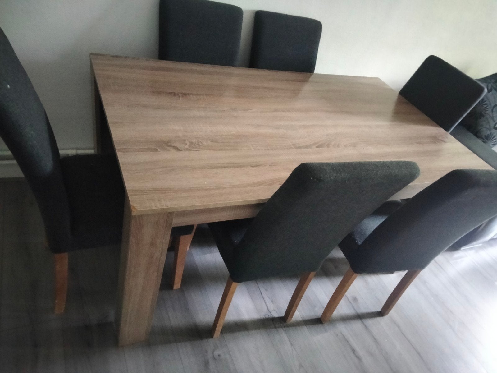 Eet tafel met stoelen, Ophalen