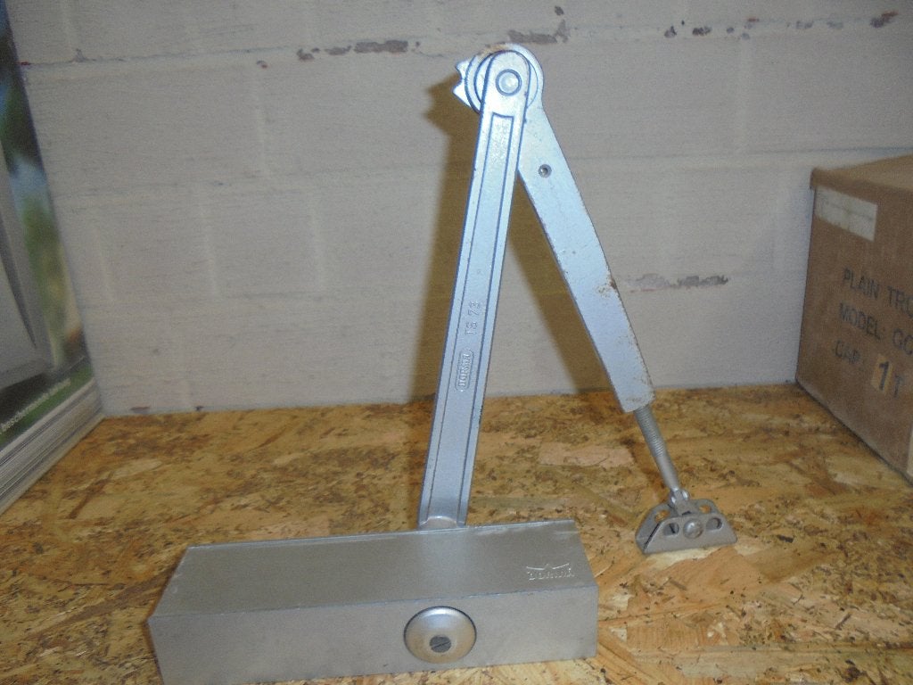 deurpomp dorma TS 73 zilverkleur, Ophalen, Zo goed als nieuw, Inox, Overige typen