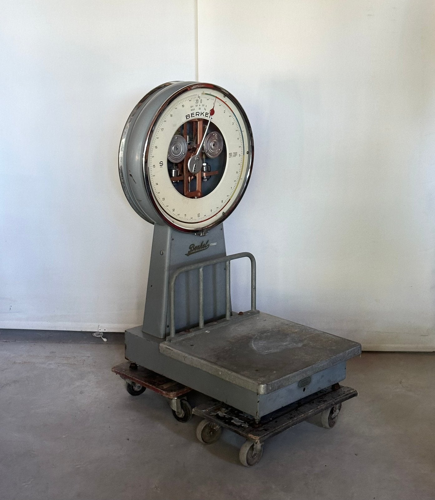 Berkel vloerweegschaal Model 23001, Ophalen, Zo goed als nieuw