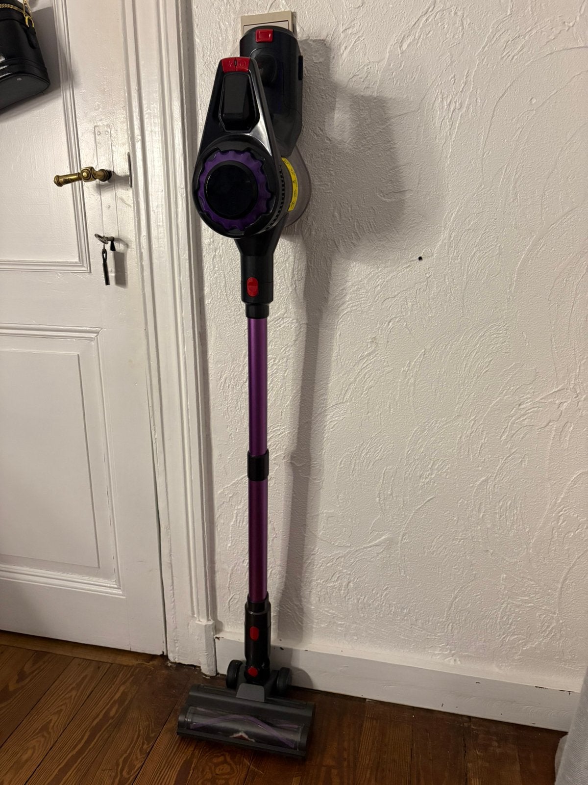 Aspirateur avec quatre embouts différents, Electroménager, Enlèvement ou Envoi, Comme neuf