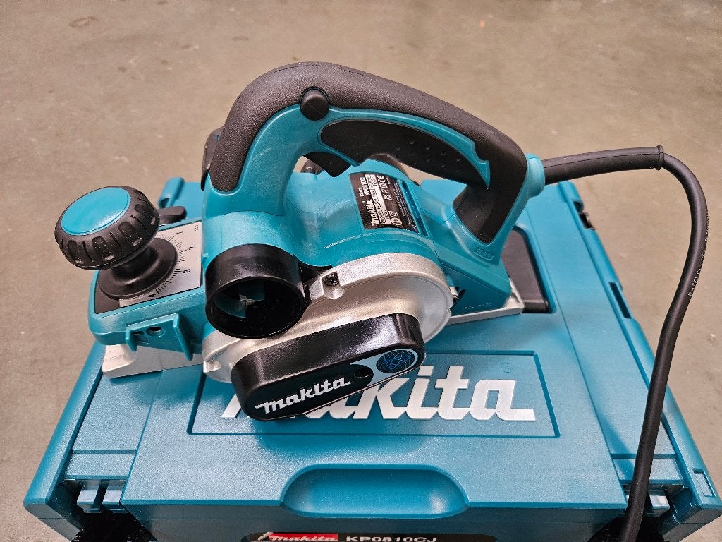 Makita KP0810CJ elektrisch vliegtuig - zo goed als NIEUW, Doe-het-zelf en Bouw, Ophalen of Verzenden, Zo goed als nieuw, Elektrisch