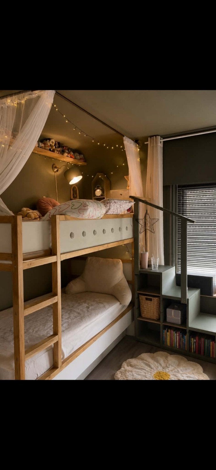 Kura bed, geverfd en gebeitst., Enfants & Bébés, Chambre d'enfant | Lits superposés & Lits mezzanines, Utilisé, Lit mi-hauteur mezzanine