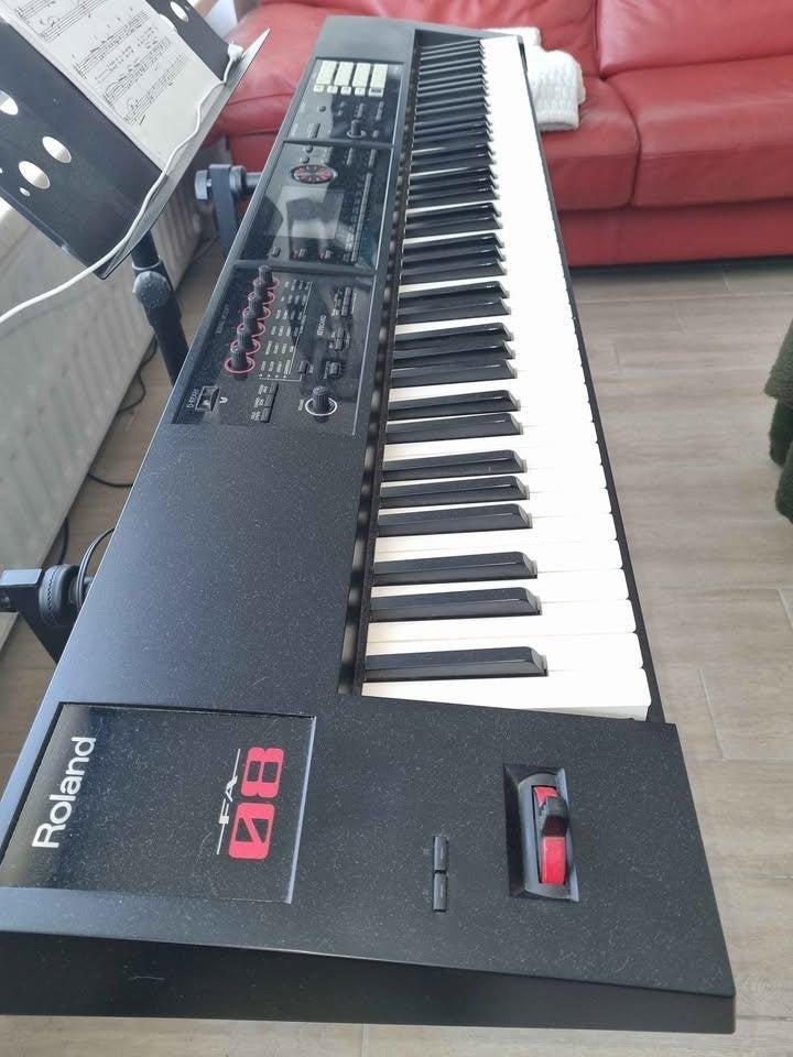 Roland FA-08, Musique & Instruments, Roland, Comme neuf, Enlèvement, 88 touches