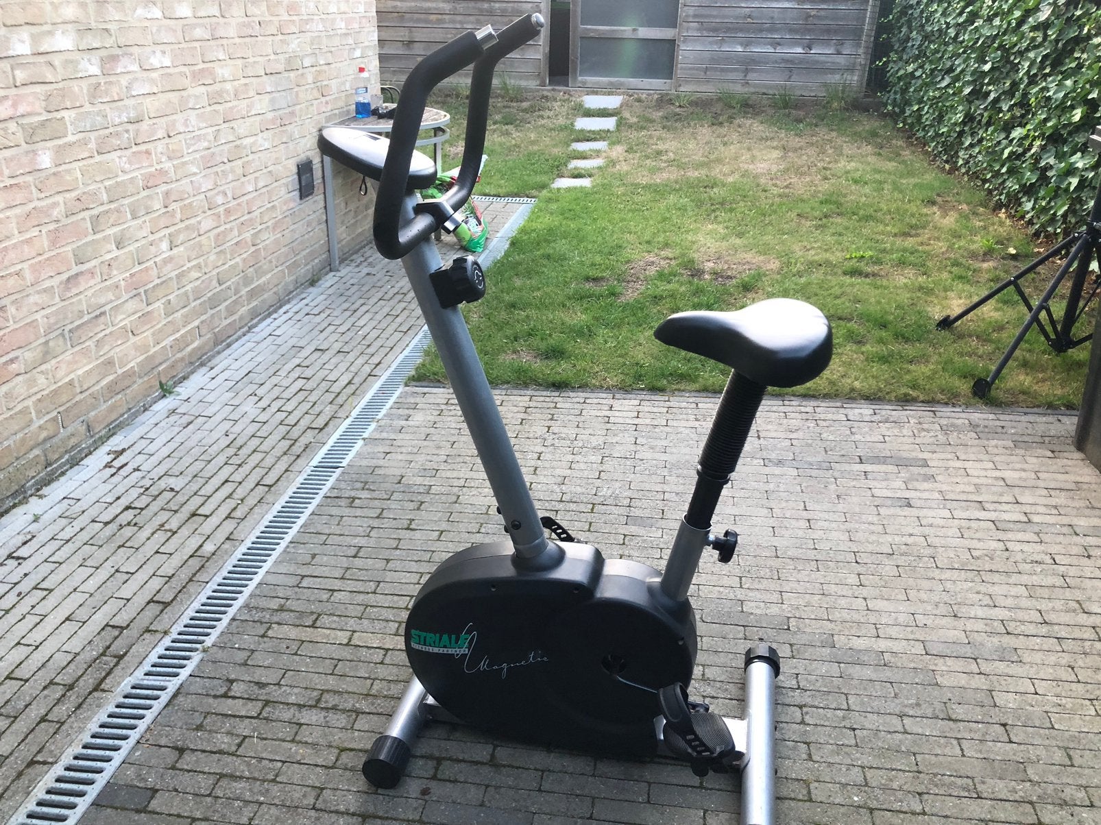 Hometrainer striaele magnetic, Ophalen, Zo goed als nieuw, Hometrainer