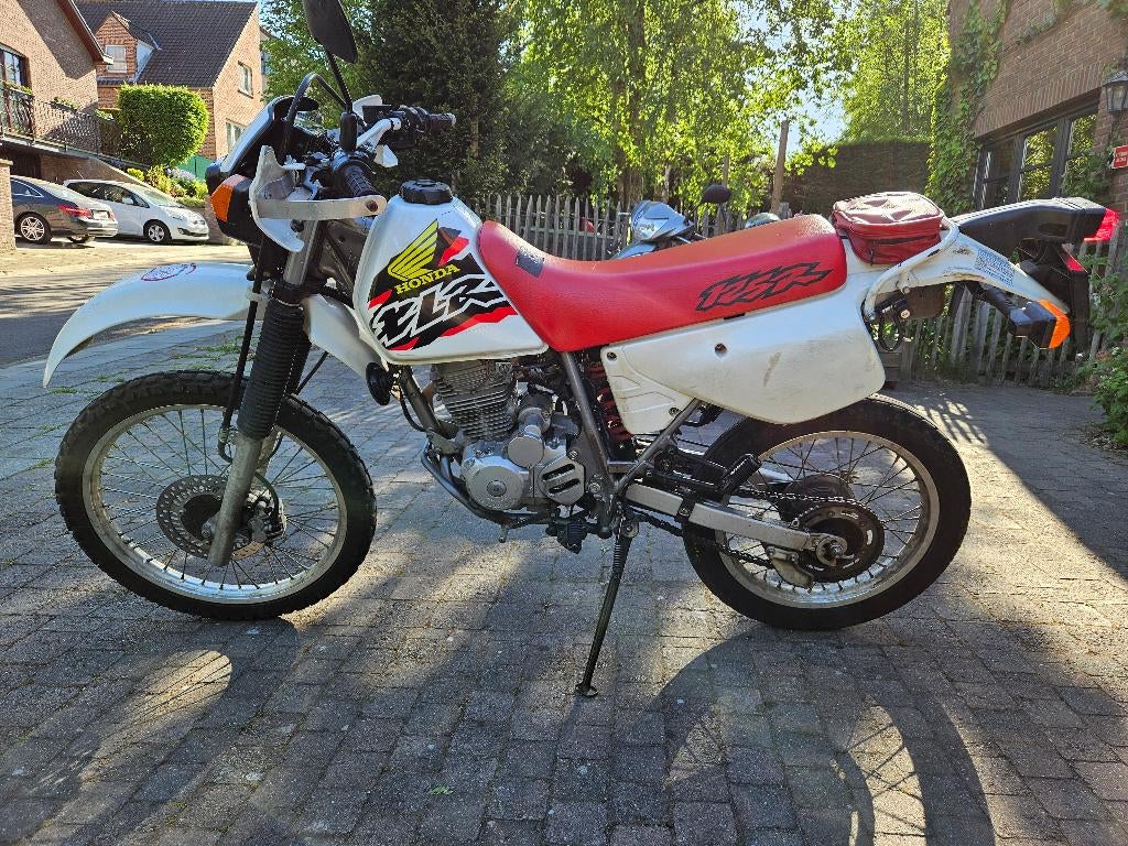 Honda XLR 125cc 2001, Motos, Motos | Honda, Particulier, Moto de cross, jusqu'à 11 kW, 1 cylindre, Permis Moto A1 minimum, Manuelle