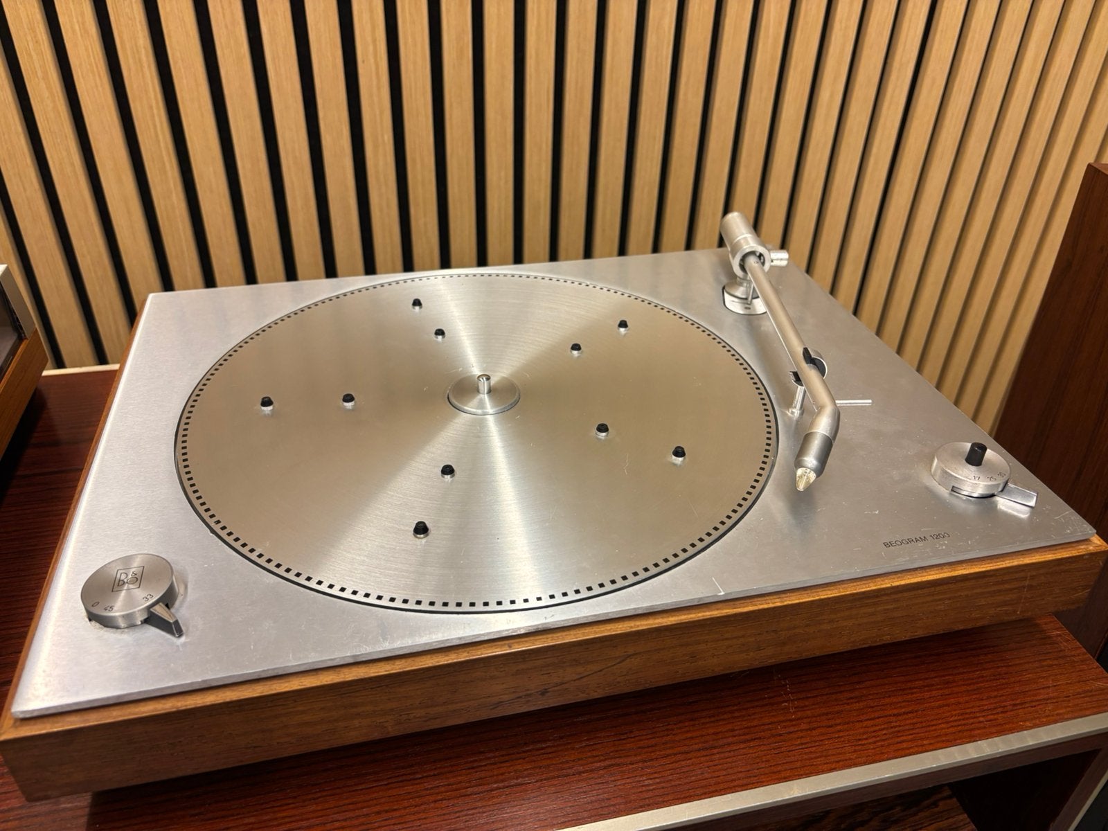 Bang & olufsen Beogram 1200 Platenspeler, TV, Hi-fi & Vidéo, Tourne-disques, Autres marques, Tourne-disque, Reconditionné, Enlèvement