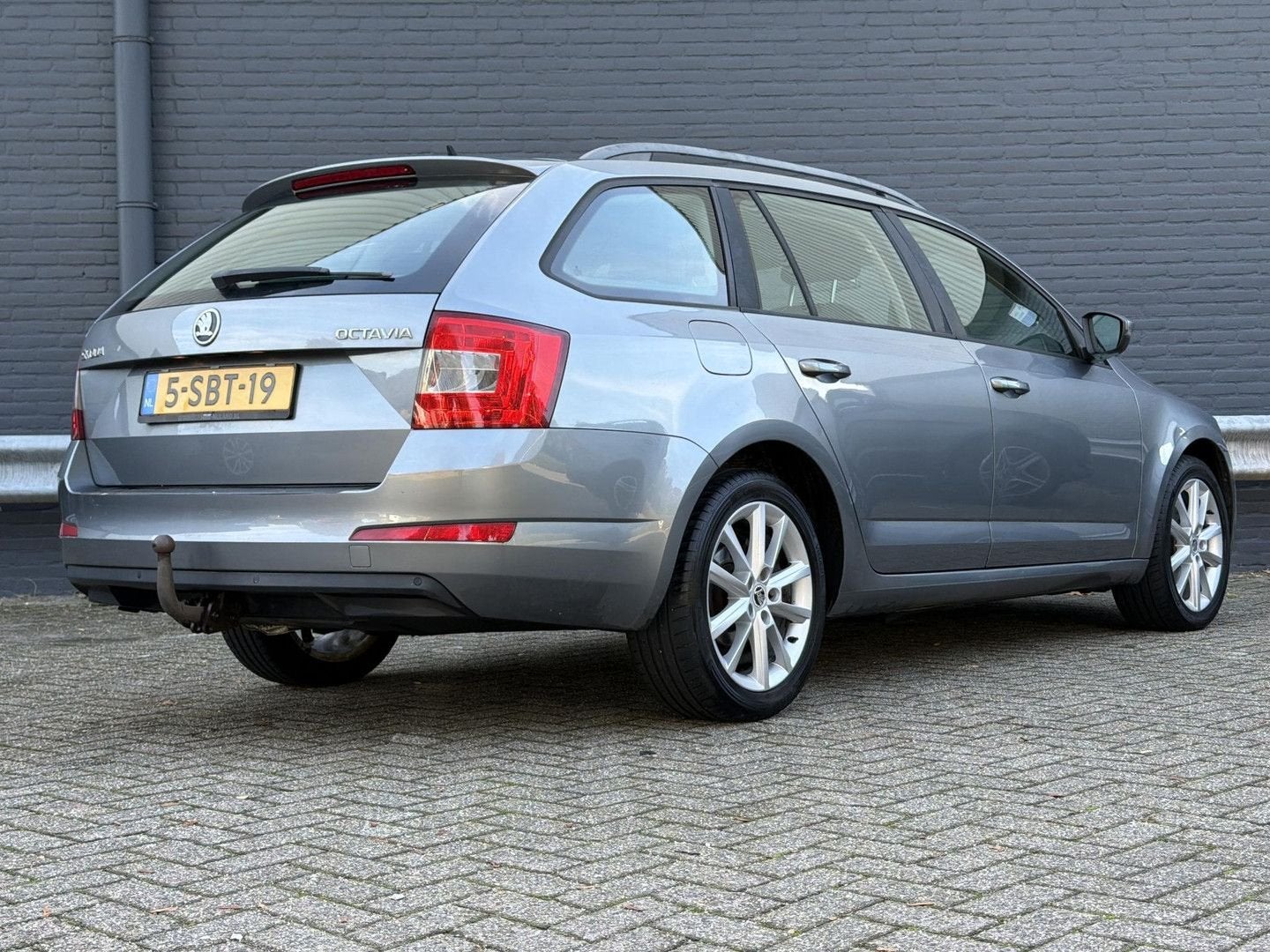 Skoda Octavia Combi 1.4 TSI Greentech Ambition Businessline, Auto's, 121 g/km, Zwart, Bedrijf, Zilver of Grijs