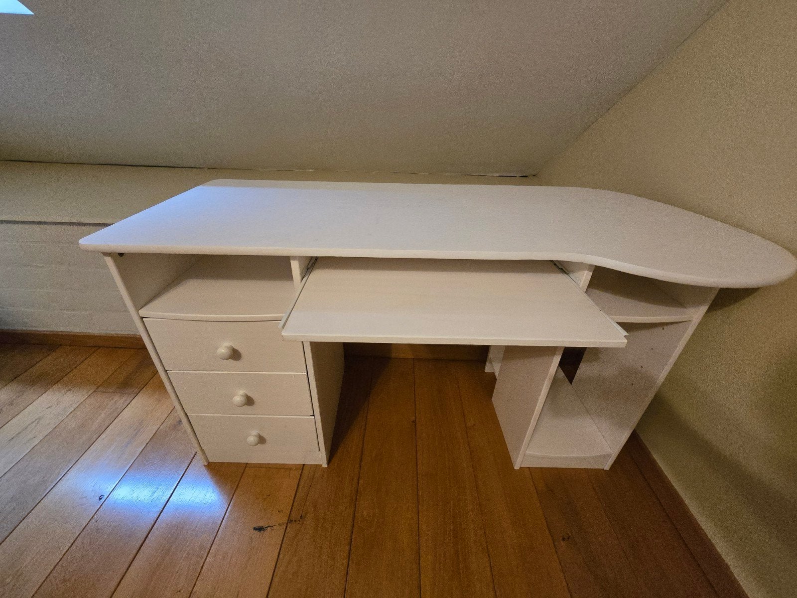 PC-tafel zo goed als niew, hout, Huis en Inrichting, Ophalen