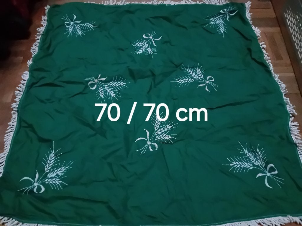 Petite Nappe vintage brodée, Nappe, Vert, 70 cm, Enlèvement