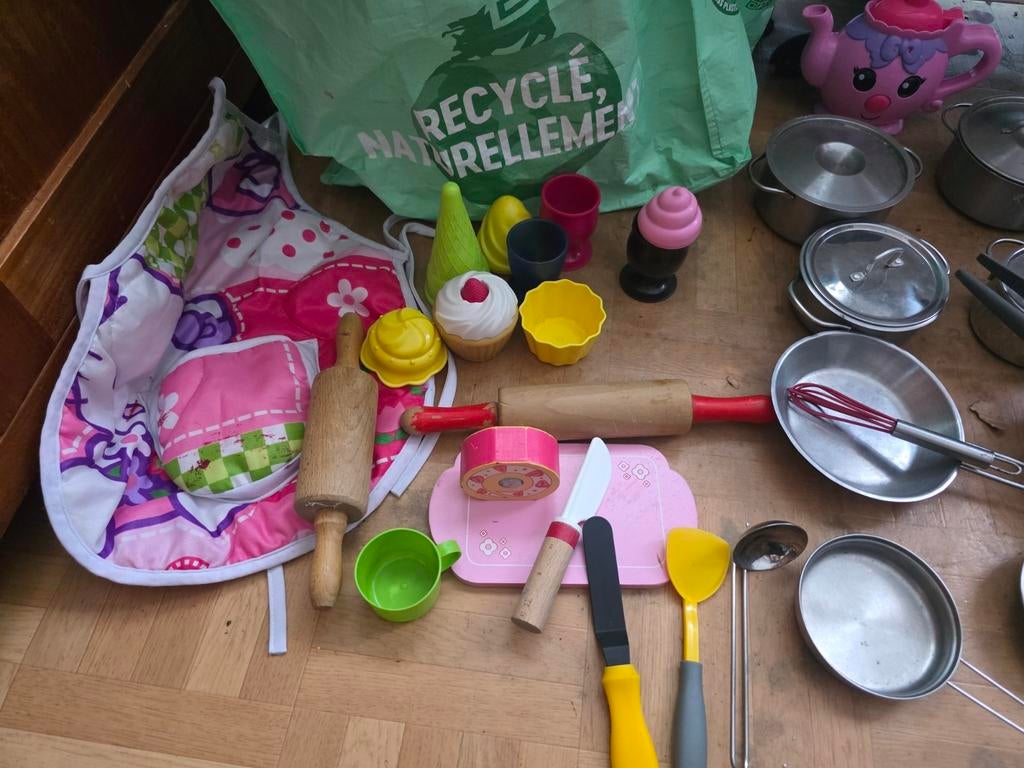 Accessoires voor speelgoedkeuken. Potten en pannen, Kinderen en Baby's, Ophalen
