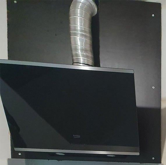 Hotte cuisine murale 60 cm Inclinée - Beko HCA63640BH, Electroménager, Enlèvement, Utilisé, Hotte murale