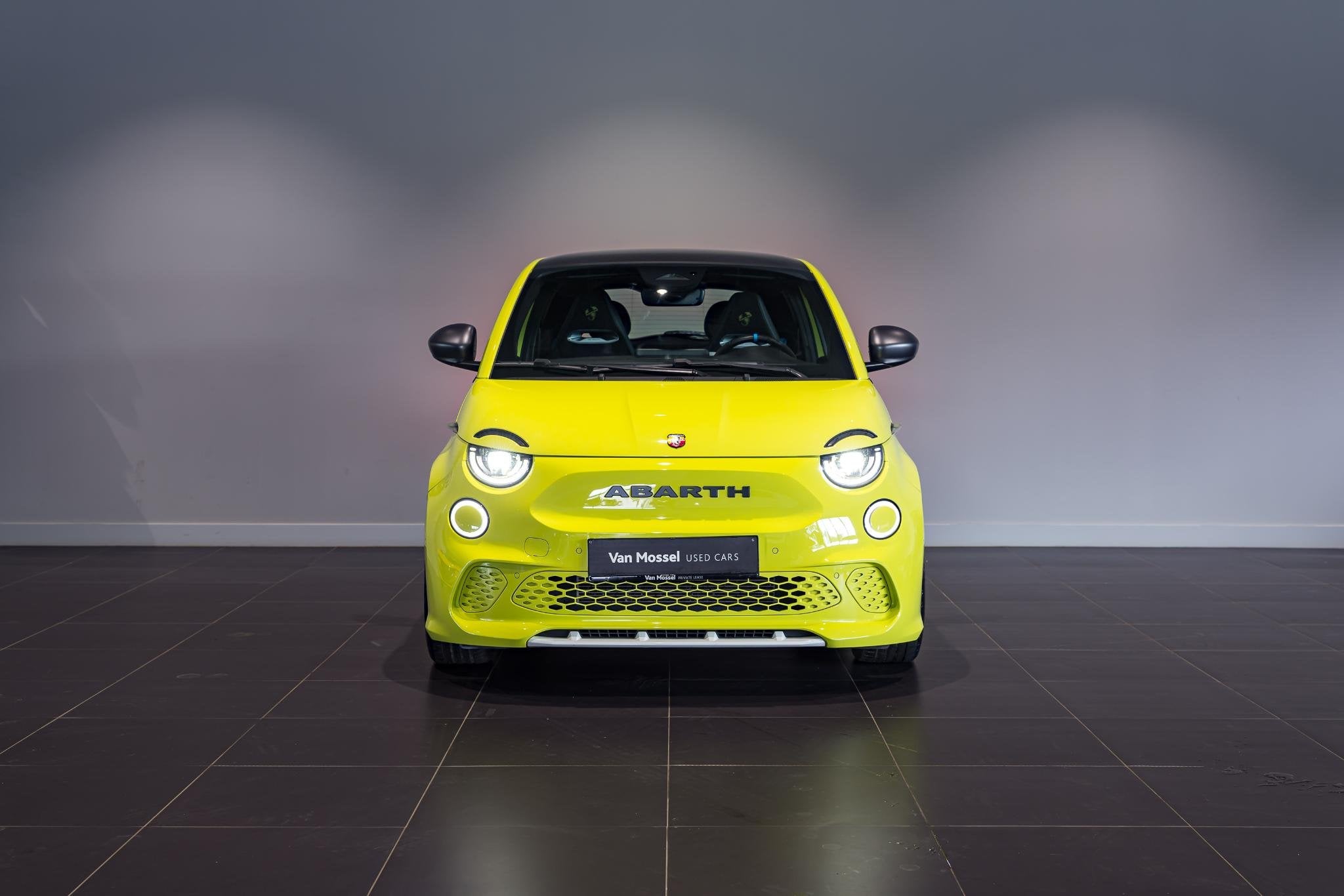 Abarth 500e 42-kWh 114kw Scorpionissima (automatique), Autos, Abarth, Euro 6, Entreprise, Jaune, https://public.car-pass.be/vhr/959462d1-d11d-4574-bb32-bced3f032261
