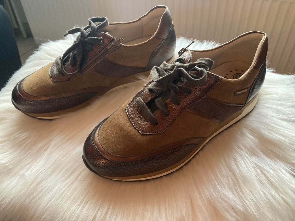 Bruine sneakers met bronzen randje Mobils M39, Kleding | Dames, Schoenen, Ophalen of Verzenden, Zo goed als nieuw, Sneakers