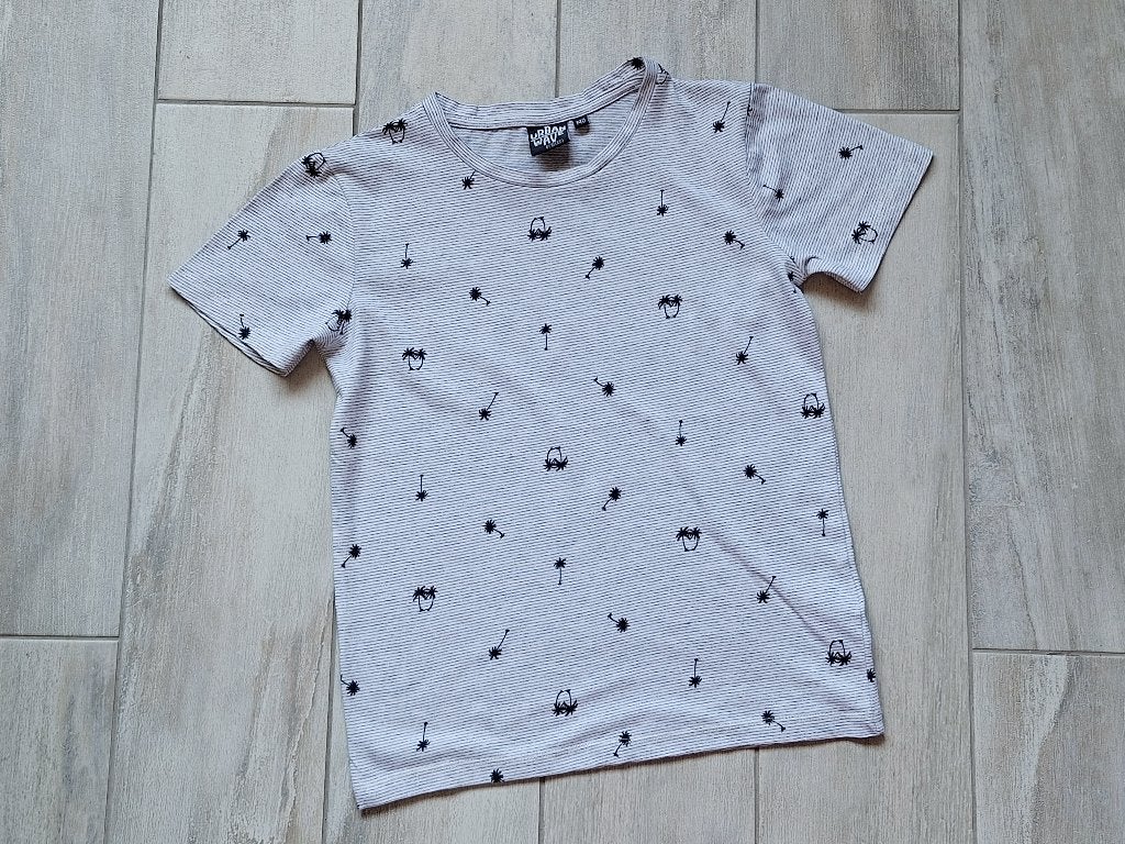 ★ M140 - T-Shirt, Ophalen of Verzenden, Zo goed als nieuw, Jongen, Shirt of Longsleeve