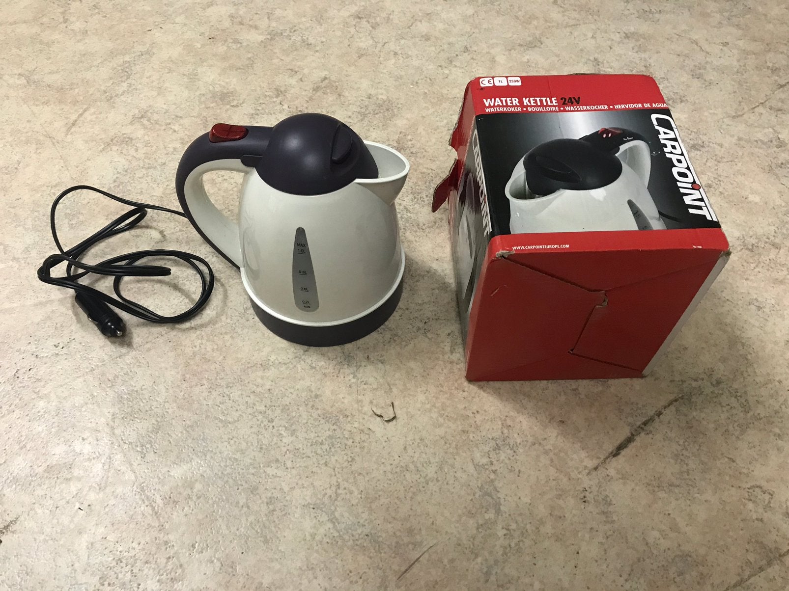 Waterkoker op 24V, 1 tot 2 liter, Ophalen, Gebruikt