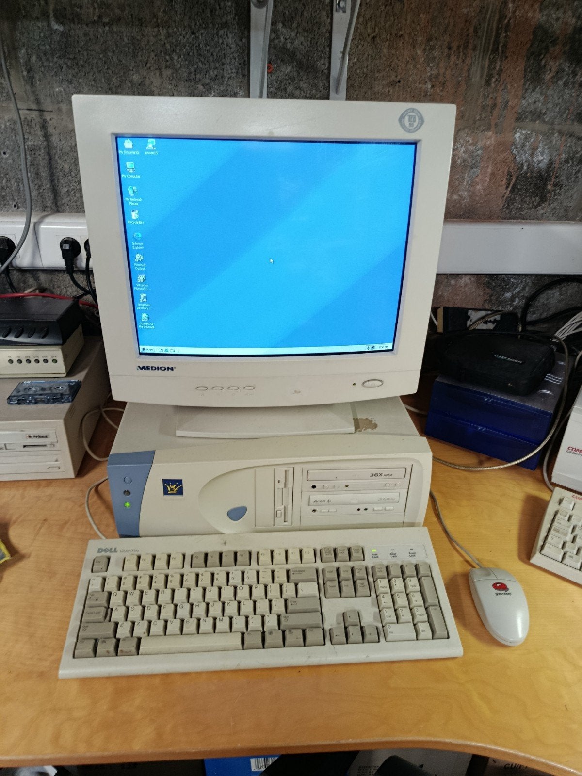 Windows 2000 desktop PC pentium 3 450mhz, Ophalen