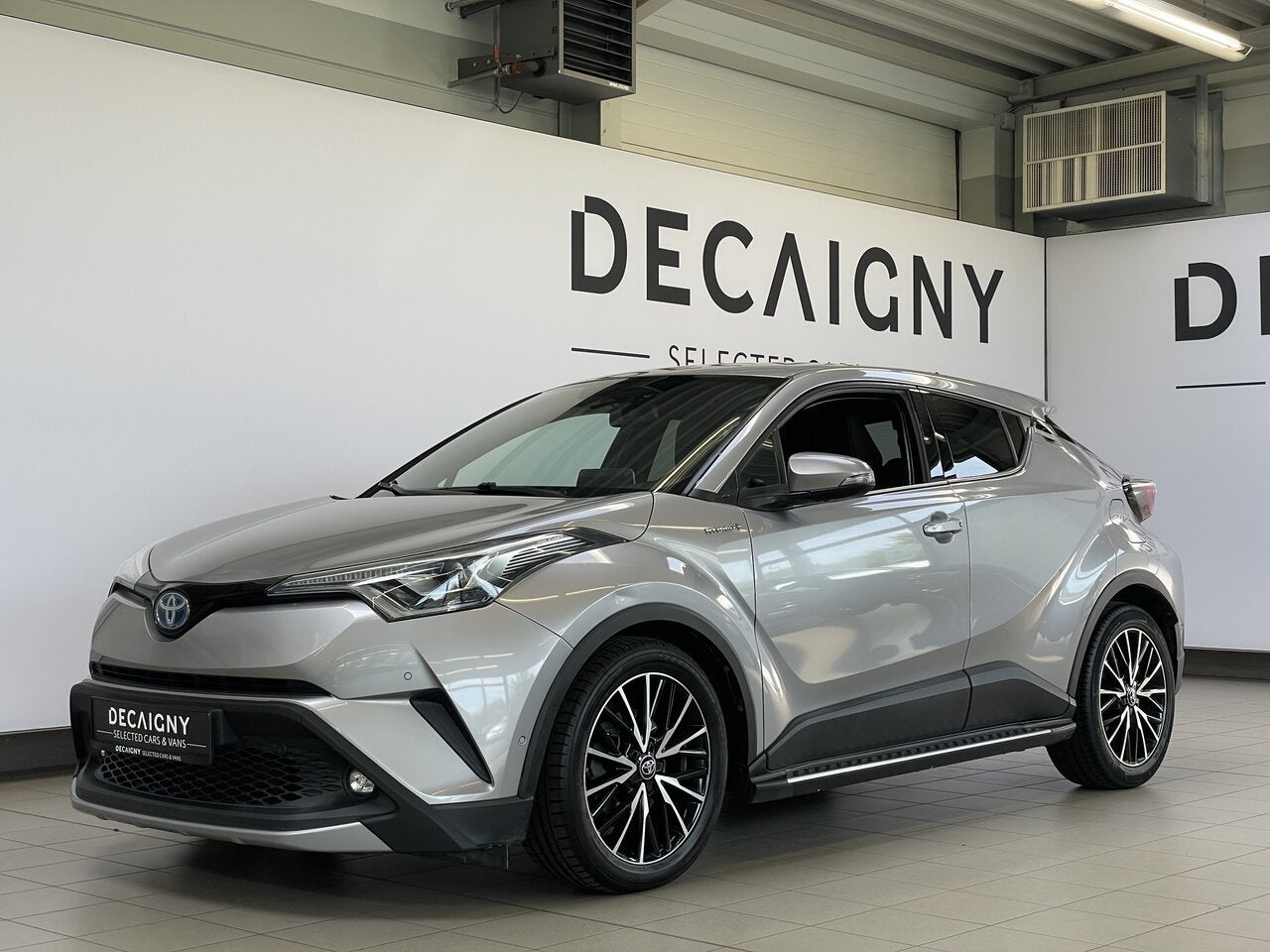 Toyota C-HR 1.8 VVT-i HEV Style *Camera*Navigatie, Auto's, Toyota, 4 cilinders, 0 kg, Bedrijf, 5 zetels