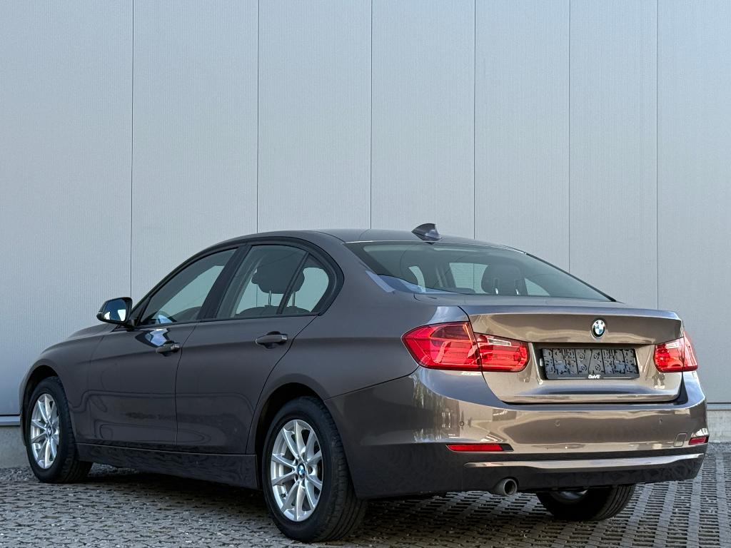 BMW 318 d Cruise Navi Park.Sensor Euro5, Auto's, BMW, Euro 5, 1995 cc, 4 cilinders, Bruin