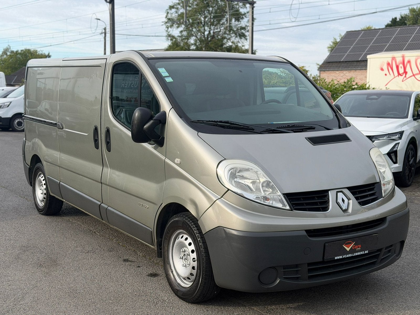 Renault trafic L2 H1 lichte vracht airco 2.5l + keuring vvk, Auto's, Renault, Bedrijf, Diesel, Euro 4, Te koop