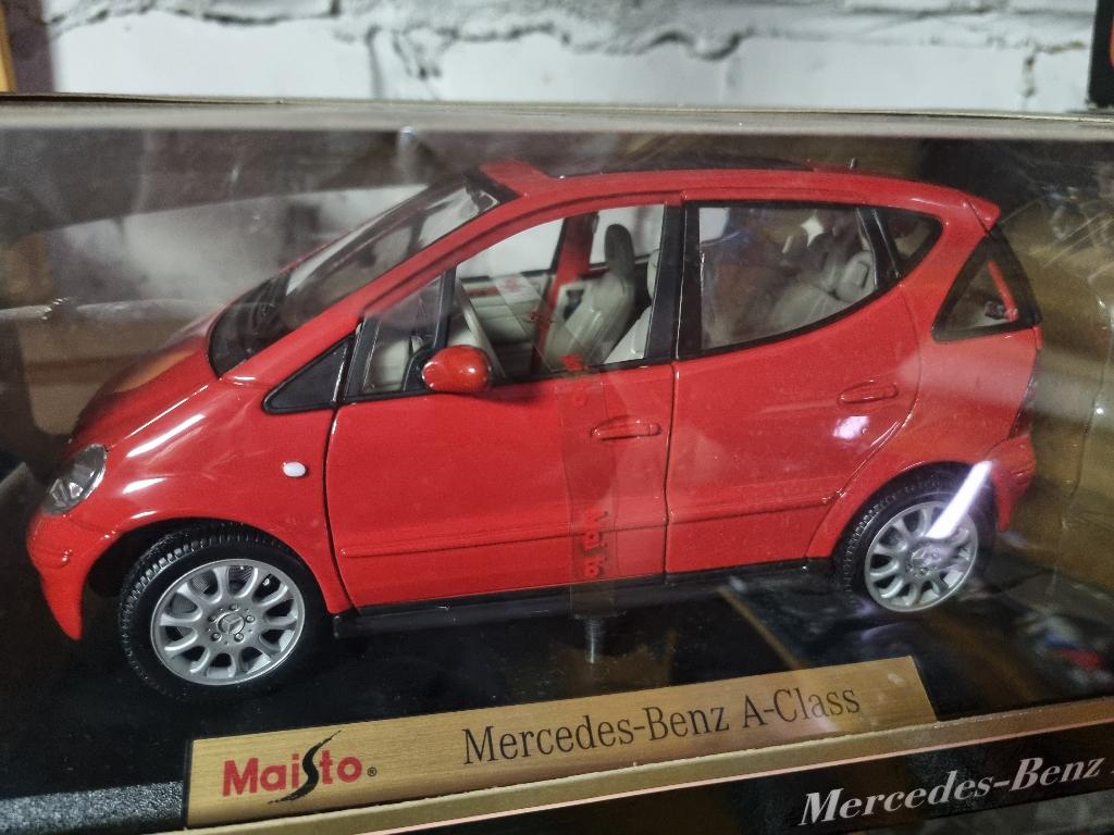 Modelauto Mercedes-Benz A-Class, Hobby en Vrije tijd, Modelauto's | 1:18, Ophalen, Zo goed als nieuw, Auto, Maisto