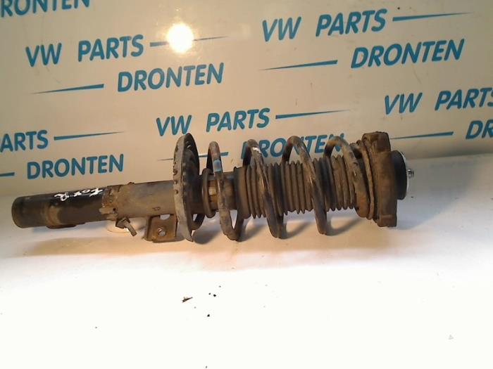 Schokdemperpoot rechts-voor van een Volkswagen Fox, Auto-onderdelen, Ophanging en Onderstel, Volkswagen, Gebruikt, 3 maanden garantie